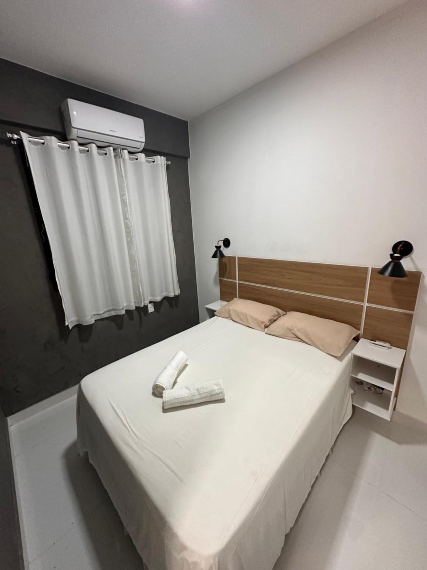 Inteiro A Duas Quadras Do Metro E Da Apartamento *